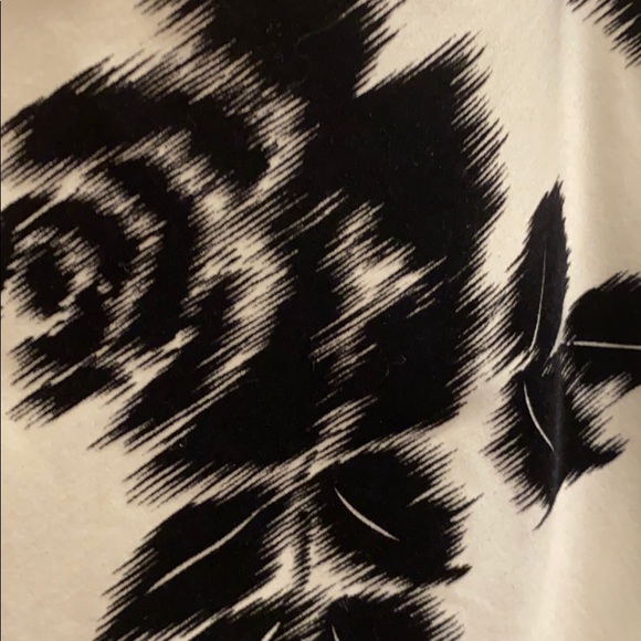 Trina Turk black textured roses on cream skirt - Picture 3 of 5